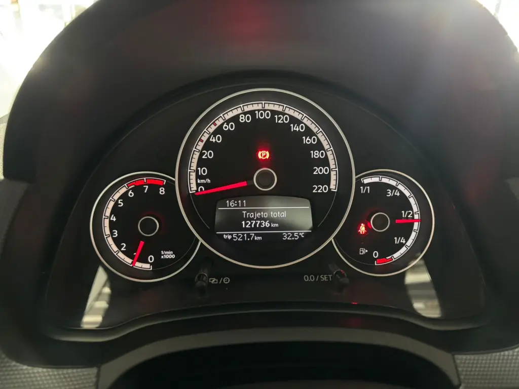 VOLKSWAGEN UP - Foto