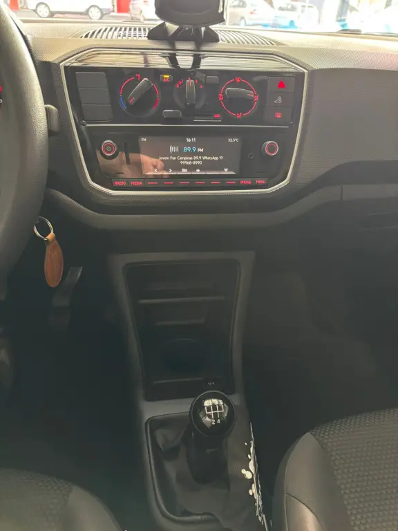 VOLKSWAGEN UP - Foto