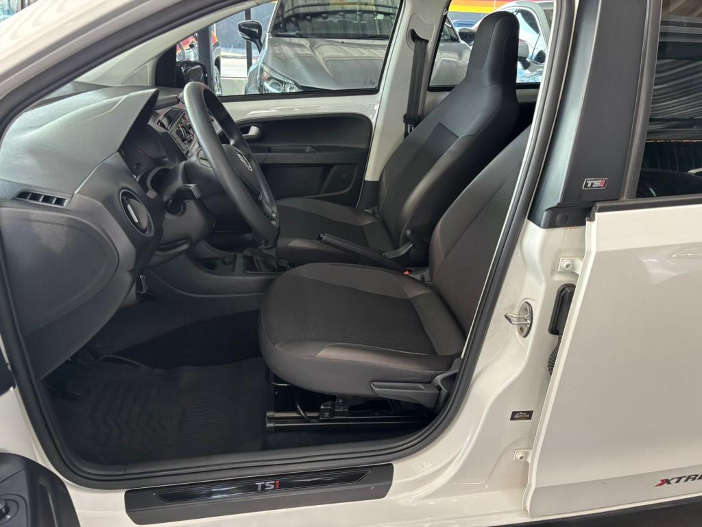 VOLKSWAGEN UP - Foto