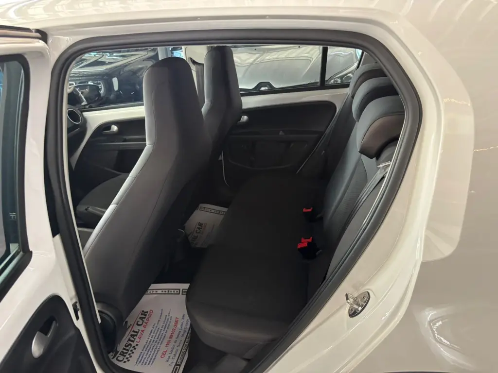 VOLKSWAGEN UP - Foto