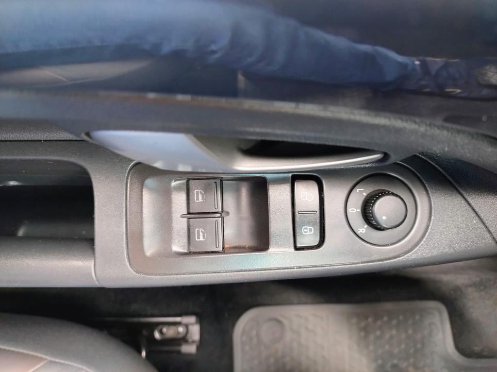 VOLKSWAGEN UP - Foto