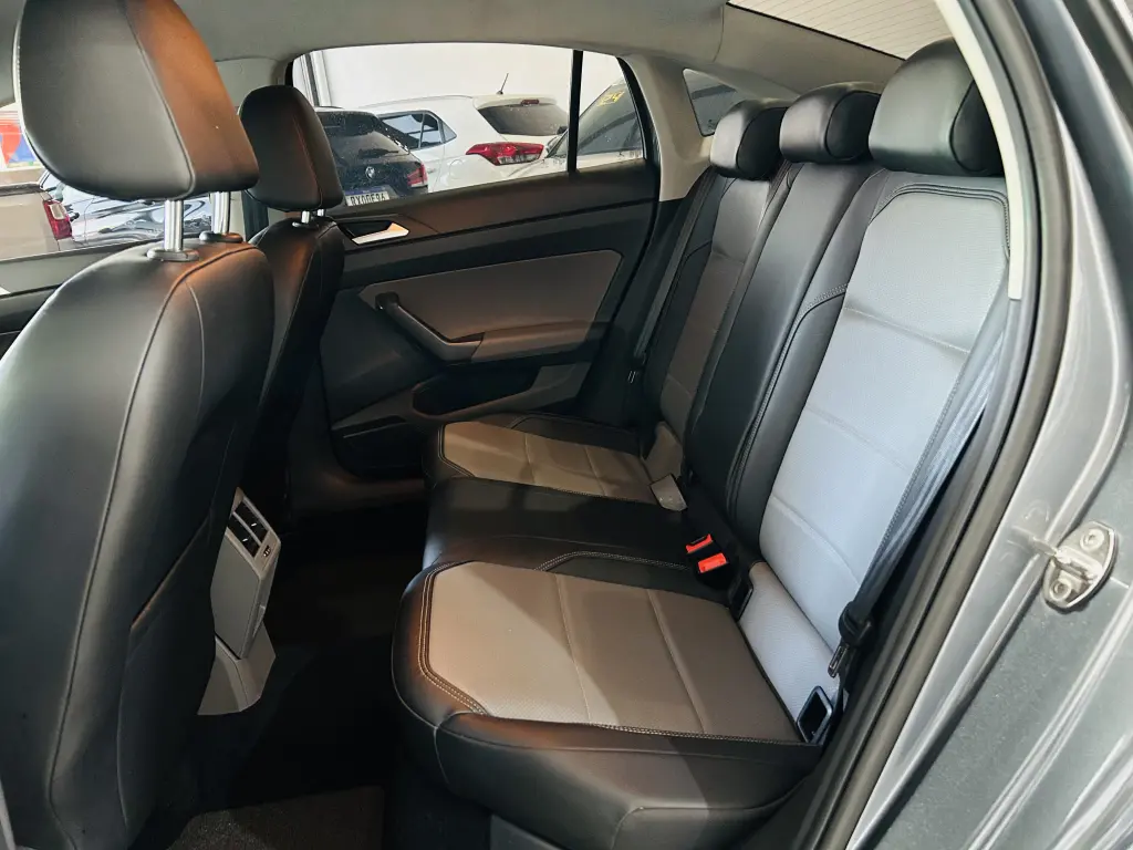 VOLKSWAGEN Virtus - Foto