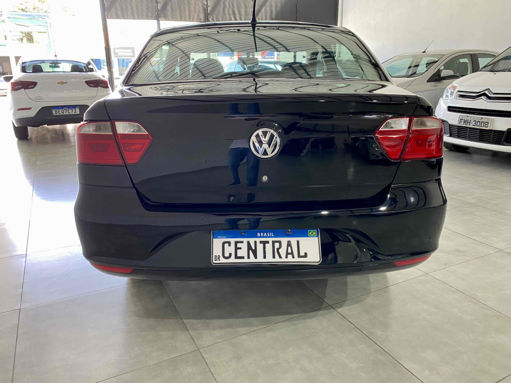 VOLKSWAGEN Voyage - Foto