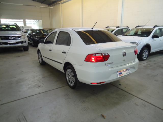 VOLKSWAGEN Voyage - Foto