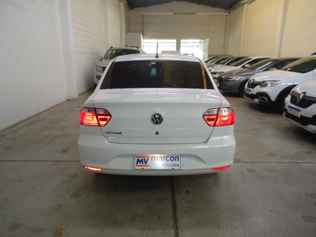 VOLKSWAGEN Voyage - Foto