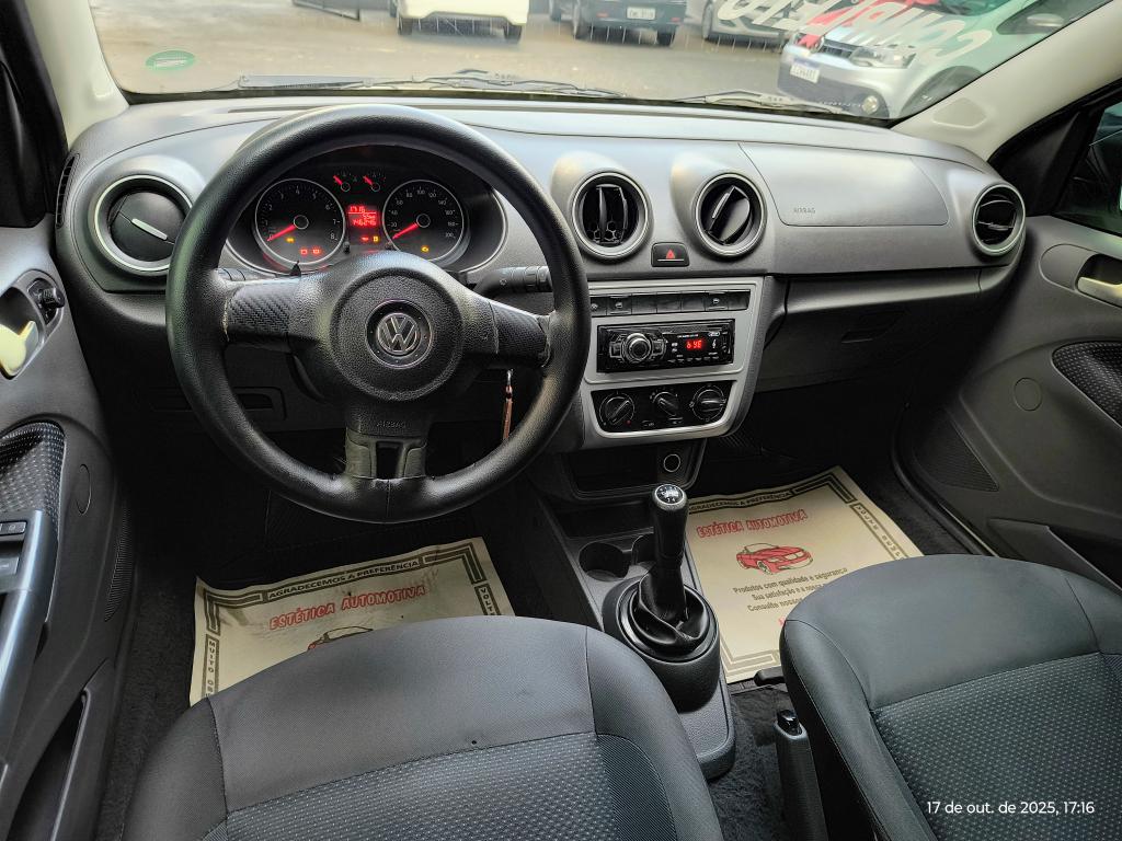 VOLKSWAGEN Voyage - Foto