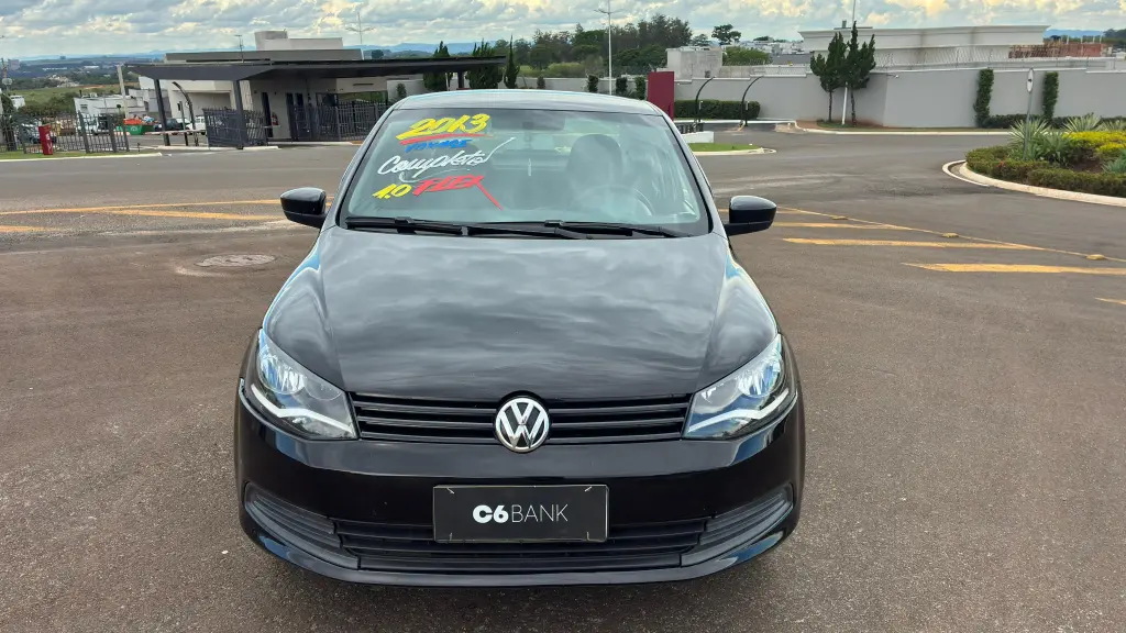 VOLKSWAGEN Voyage - Foto