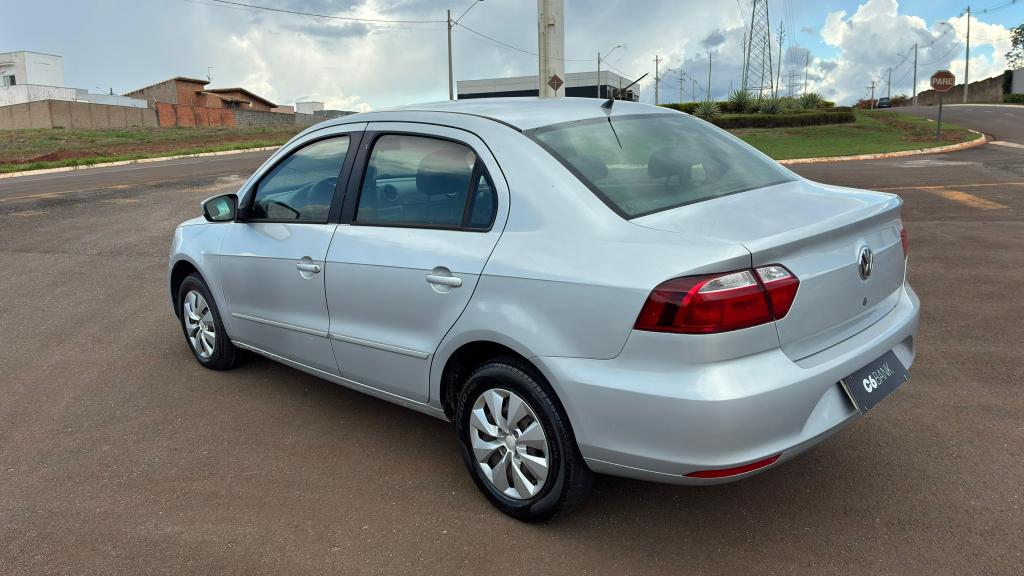 VOLKSWAGEN Voyage - Foto