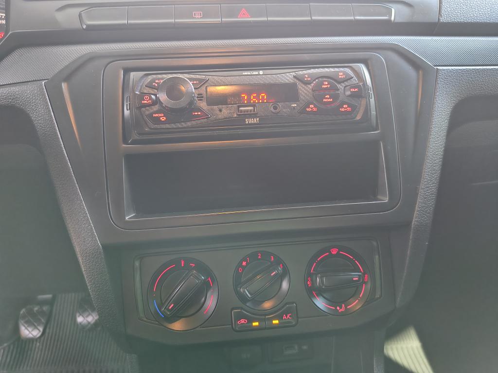 VOLKSWAGEN Voyage - Foto