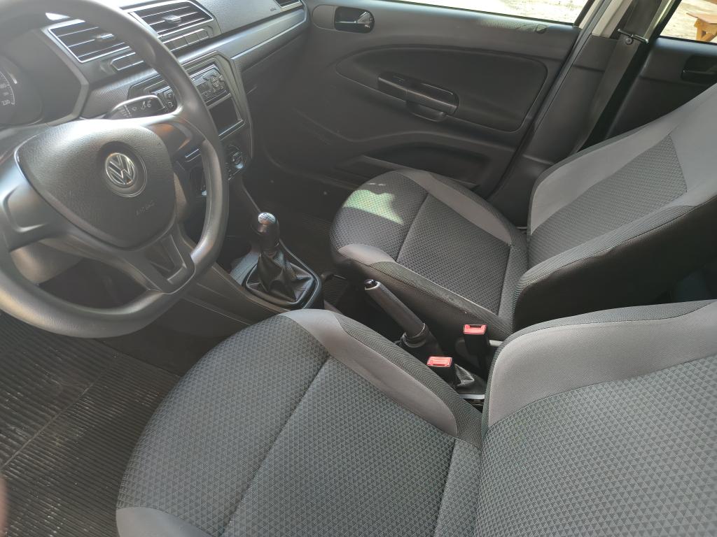 VOLKSWAGEN Voyage - Foto