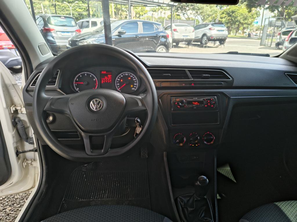 VOLKSWAGEN Voyage - Foto