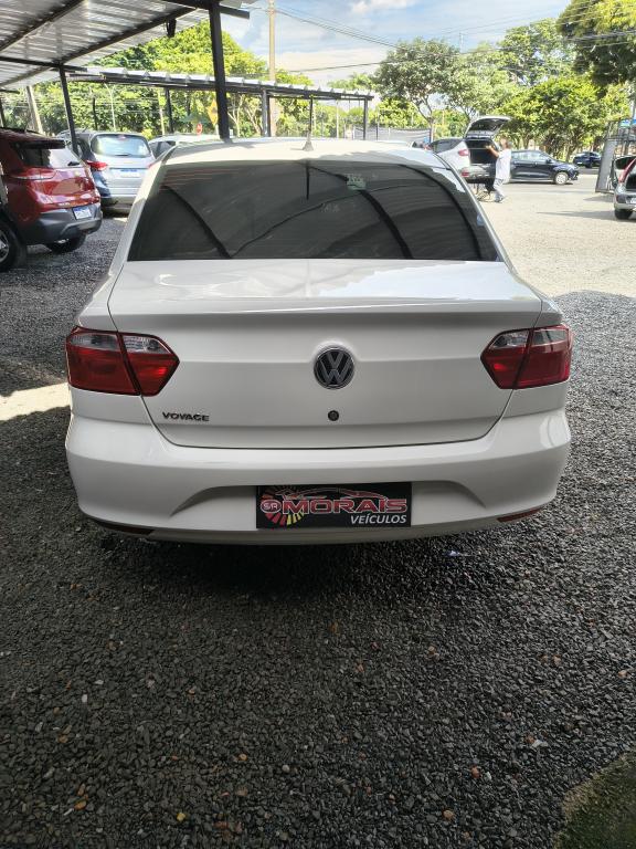 VOLKSWAGEN Voyage - Foto