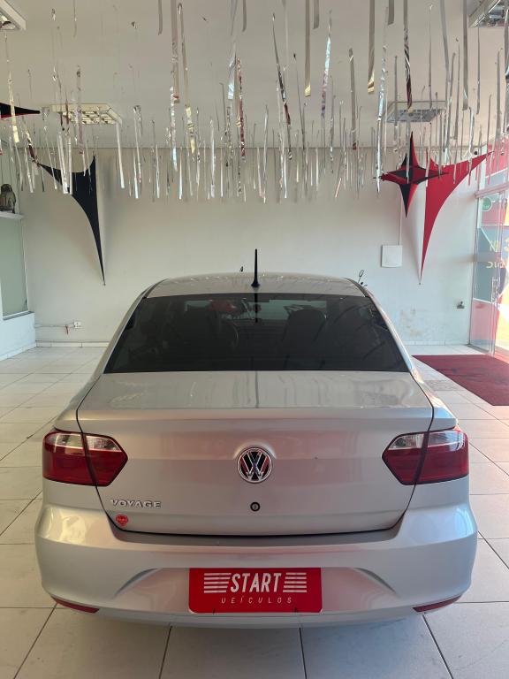 VOLKSWAGEN Voyage - Foto