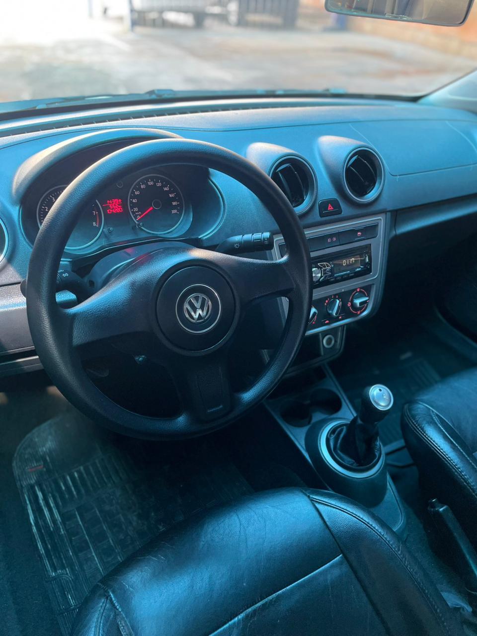 VOLKSWAGEN Voyage - Foto