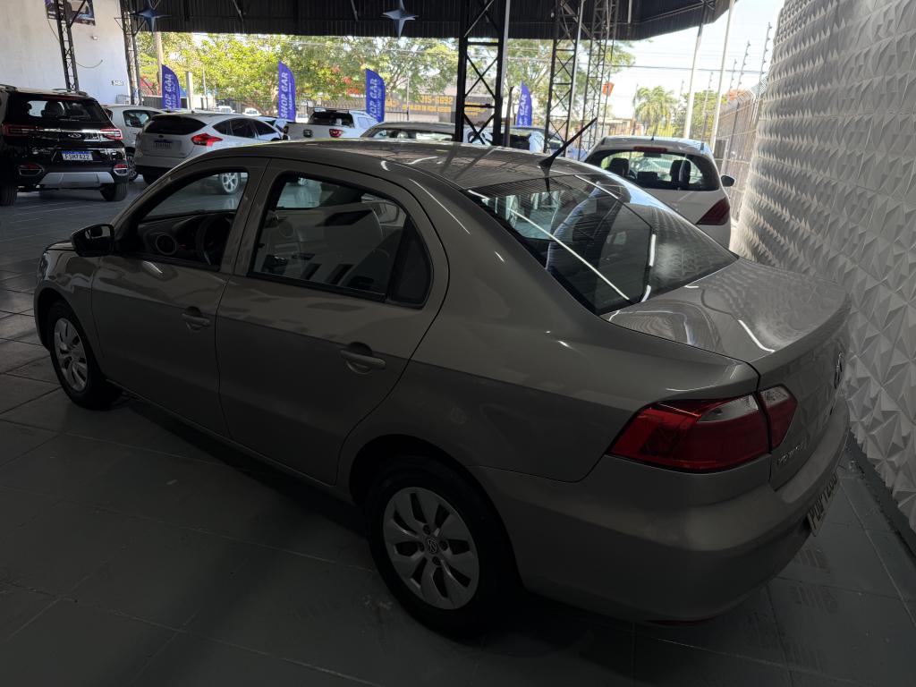 VOLKSWAGEN Voyage - Foto