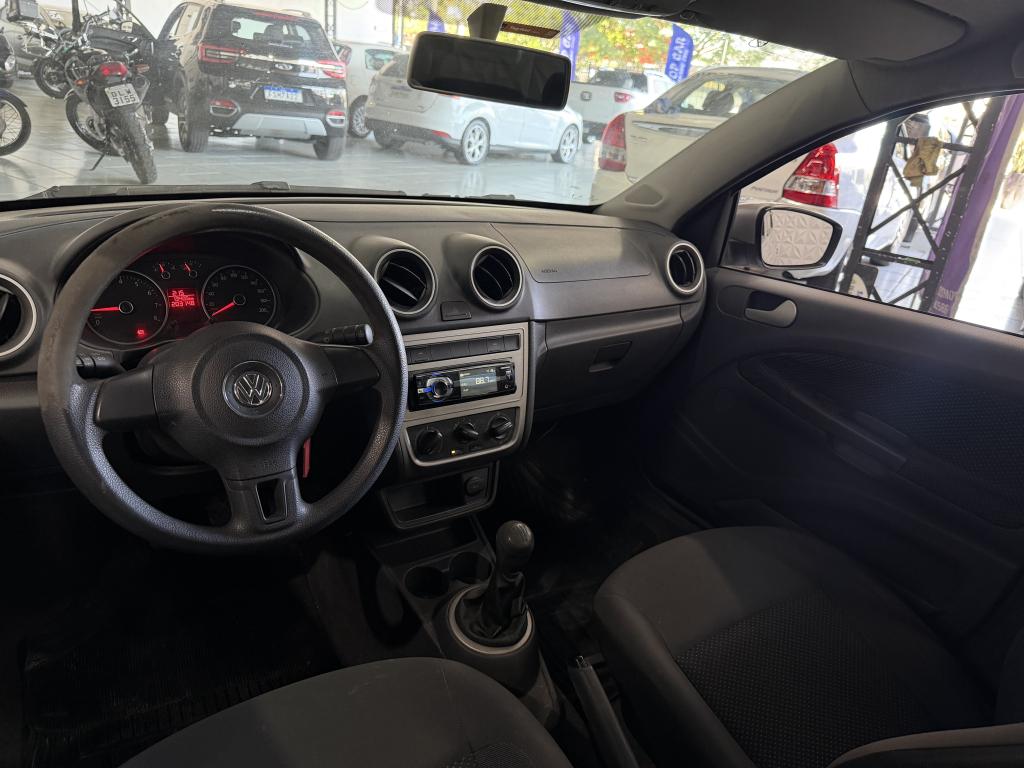 VOLKSWAGEN Voyage - Foto