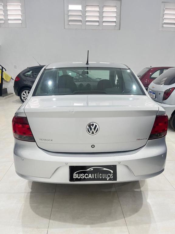VOLKSWAGEN Voyage - Foto
