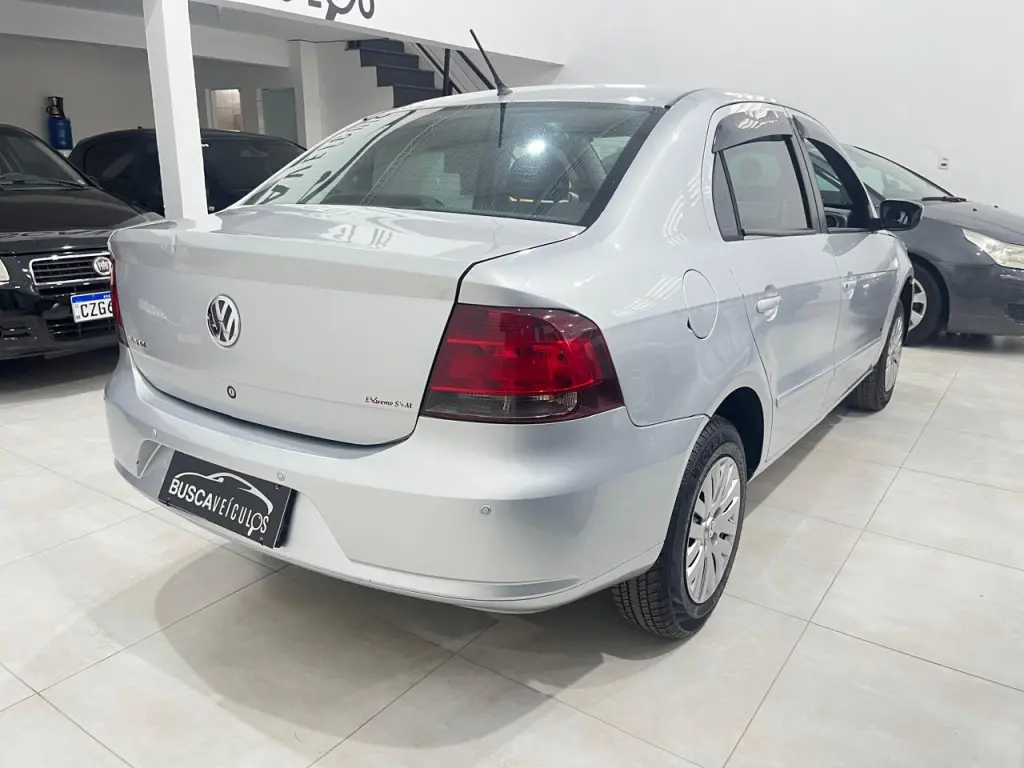 VOLKSWAGEN Voyage - Foto