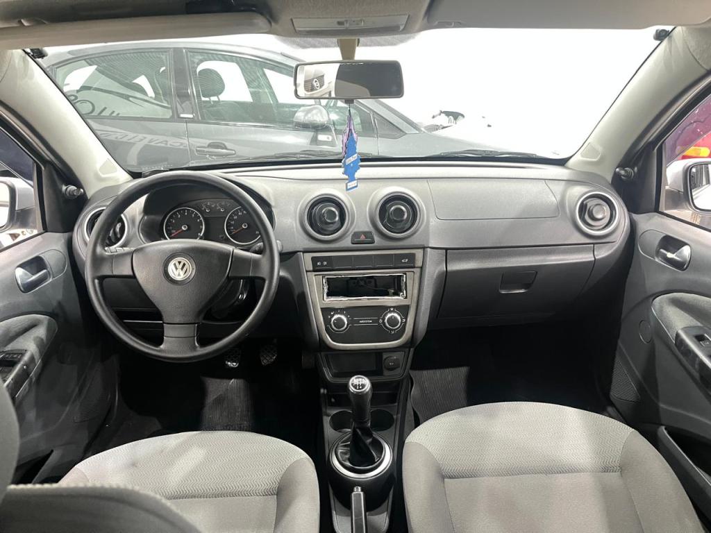 VOLKSWAGEN Voyage - Foto