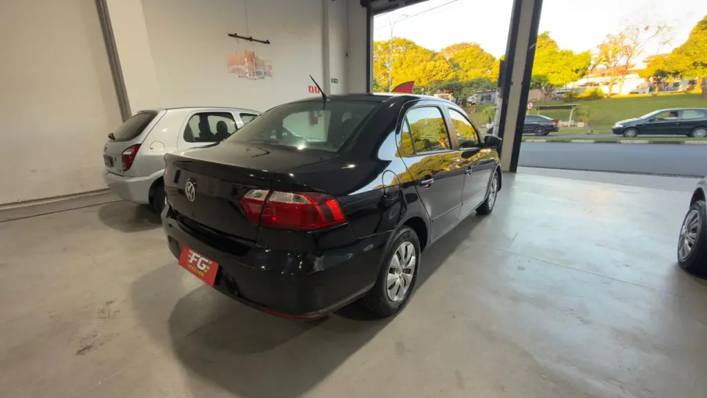 VOLKSWAGEN Voyage - Foto