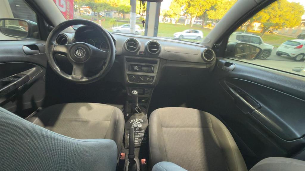 VOLKSWAGEN Voyage - Foto