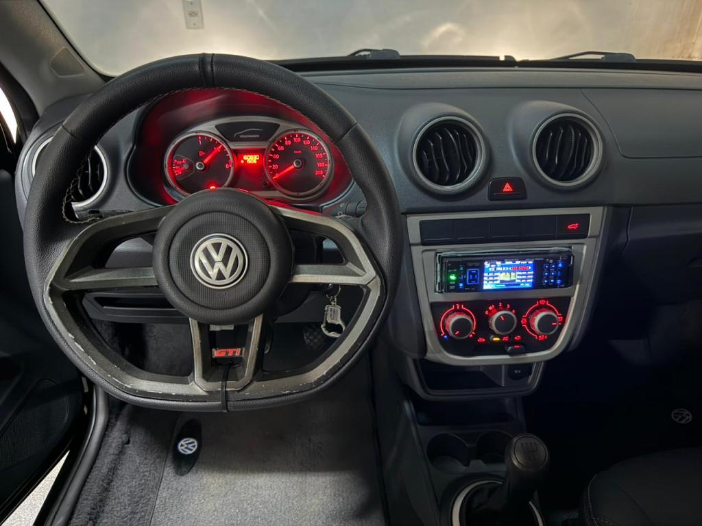 VOLKSWAGEN Voyage - Foto