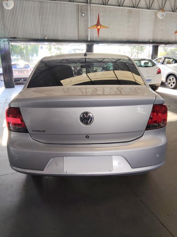 VOLKSWAGEN Voyage - Foto