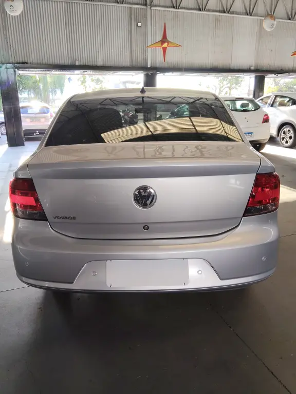VOLKSWAGEN Voyage - Foto