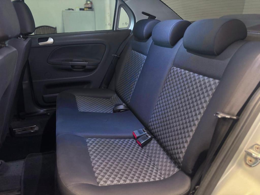 VOLKSWAGEN Voyage - Foto