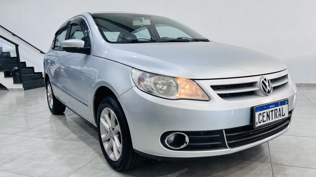 VOLKSWAGEN Voyage - Foto