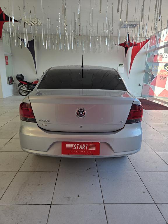 VOLKSWAGEN Voyage - Foto