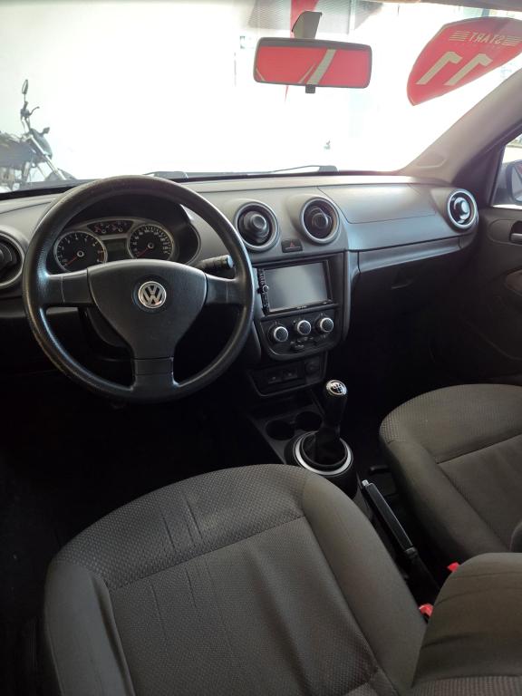 VOLKSWAGEN Voyage - Foto