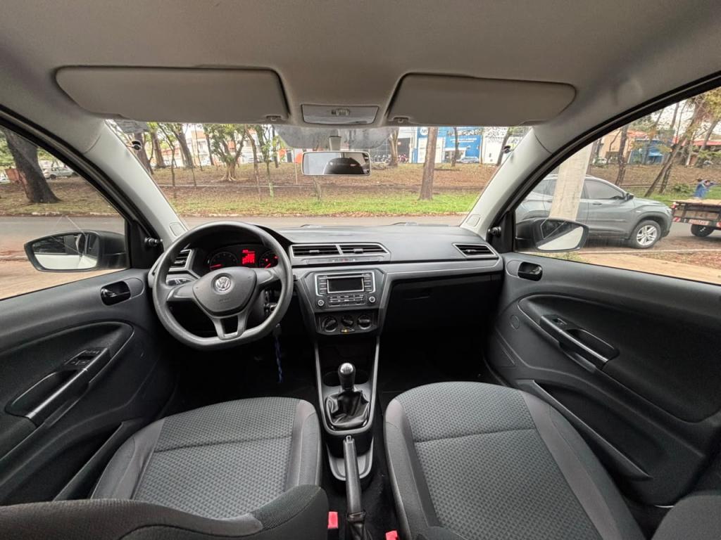 VOLKSWAGEN Voyage - Foto