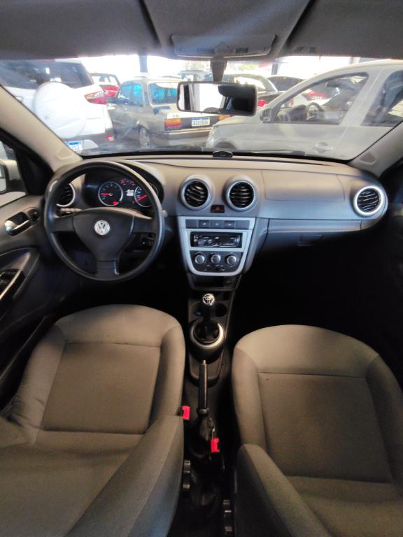 VOLKSWAGEN Voyage - Foto