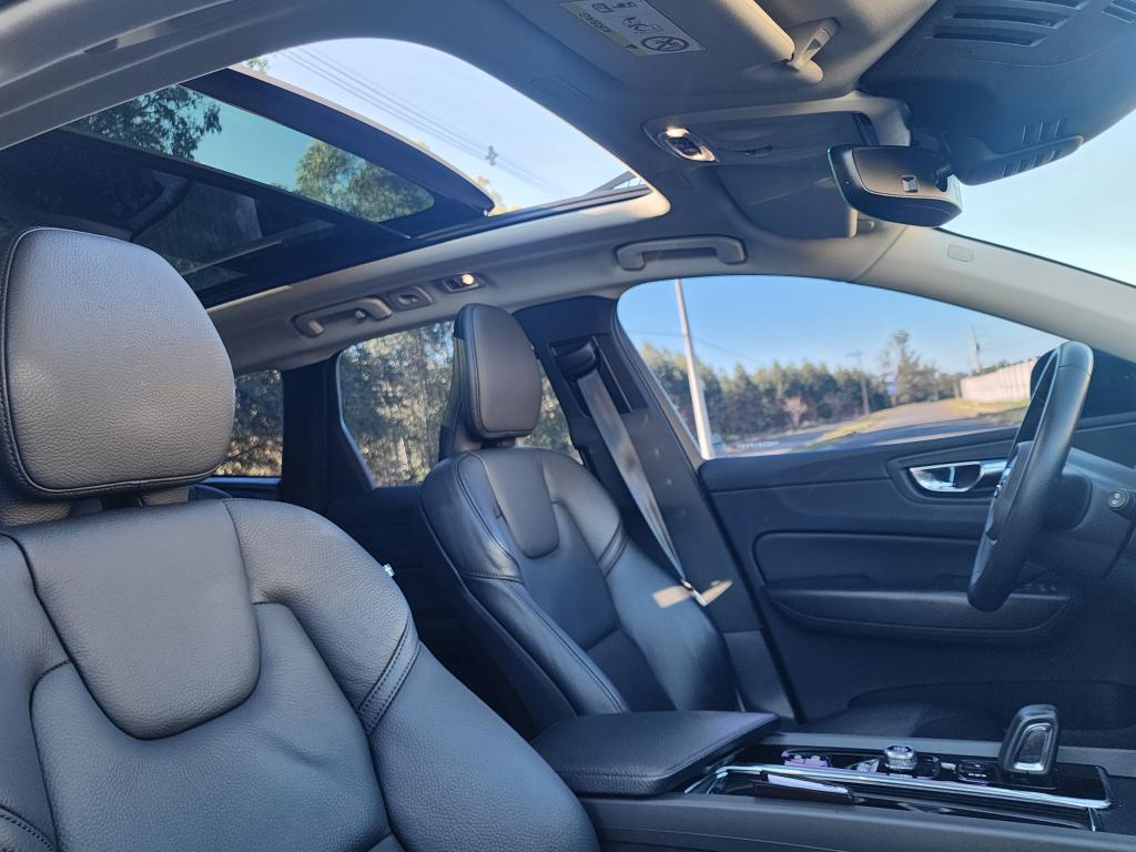 VOLVO XC60 - Foto