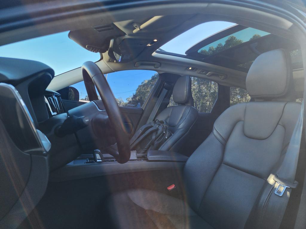 VOLVO XC60 - Foto