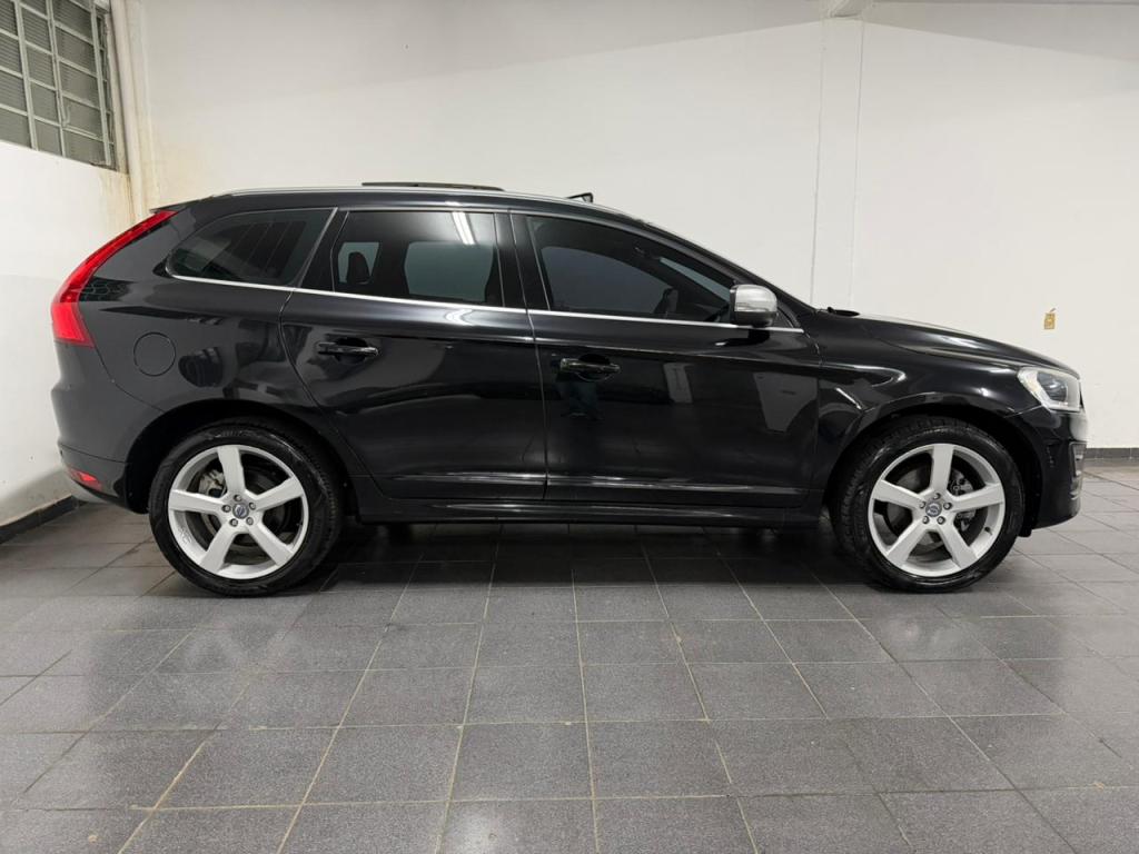 VOLVO XC60 - Foto