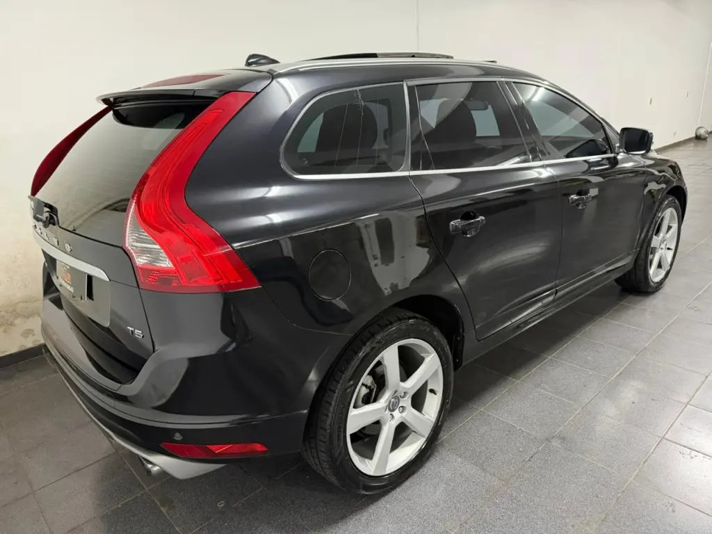 VOLVO XC60 - Foto