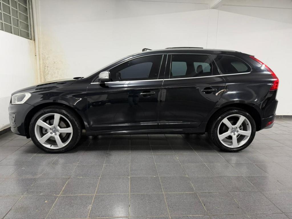 VOLVO XC60 - Foto