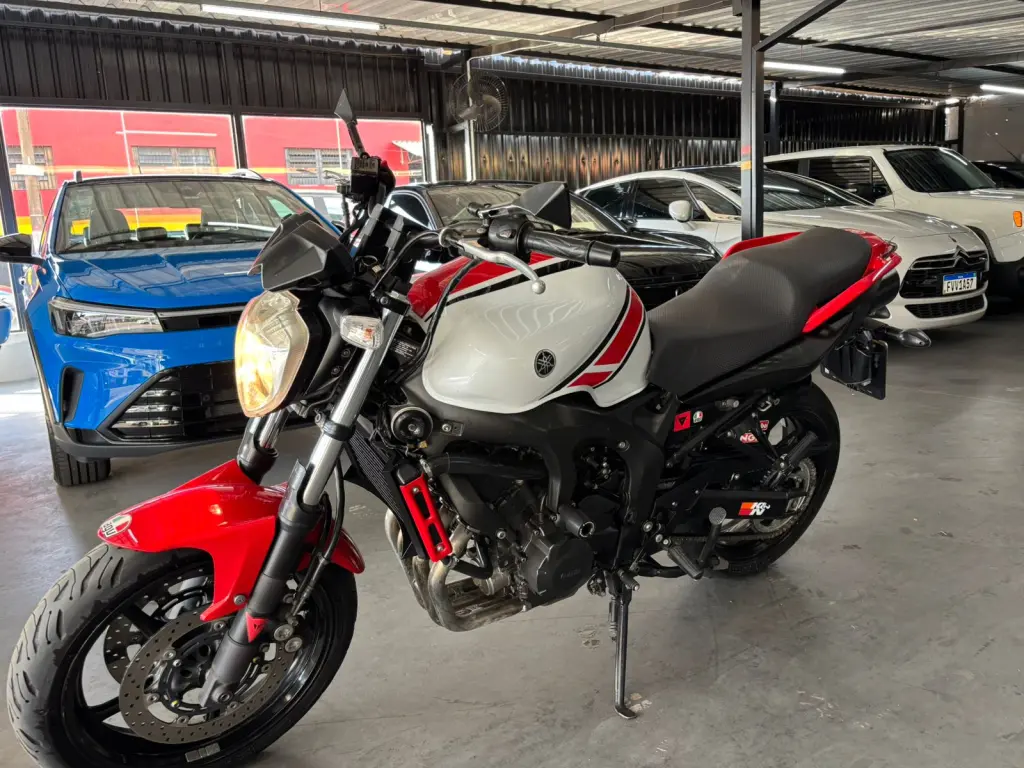 YAMAHA Fazer 600