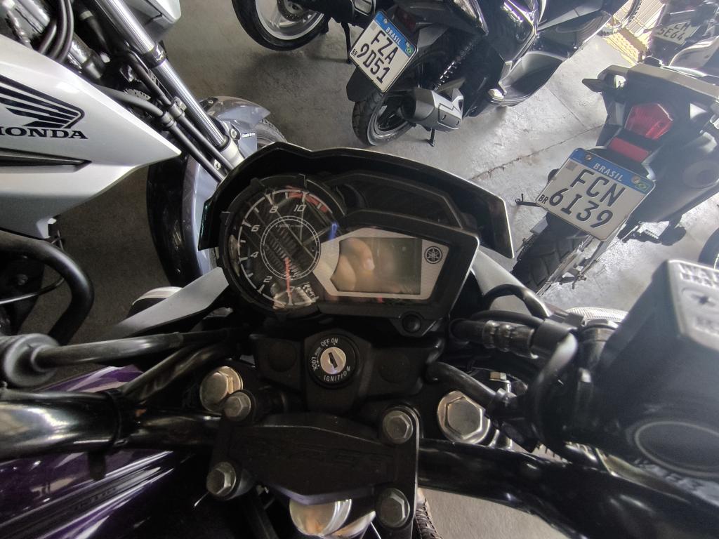 YAMAHA Fazer YS 150 - Foto