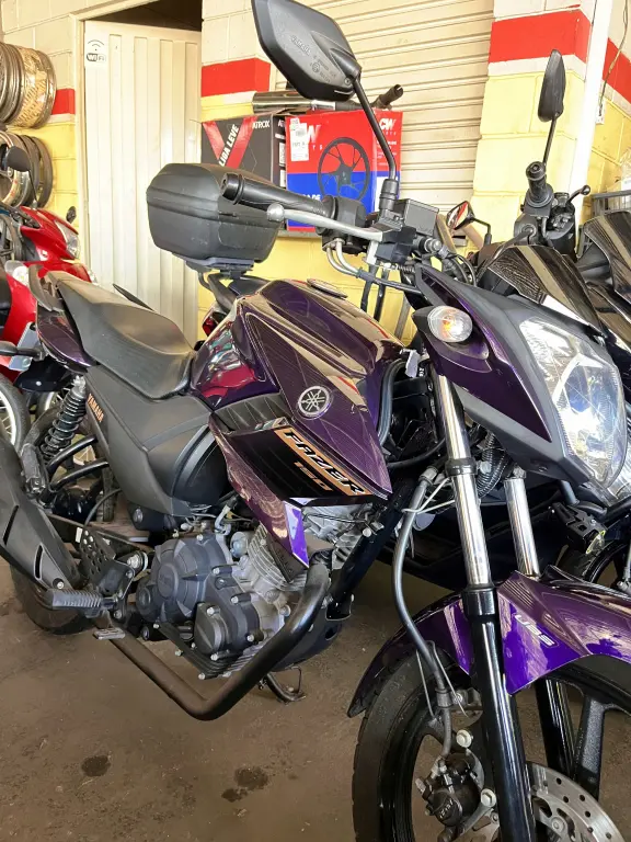 YAMAHA Fazer YS 150 - Foto
