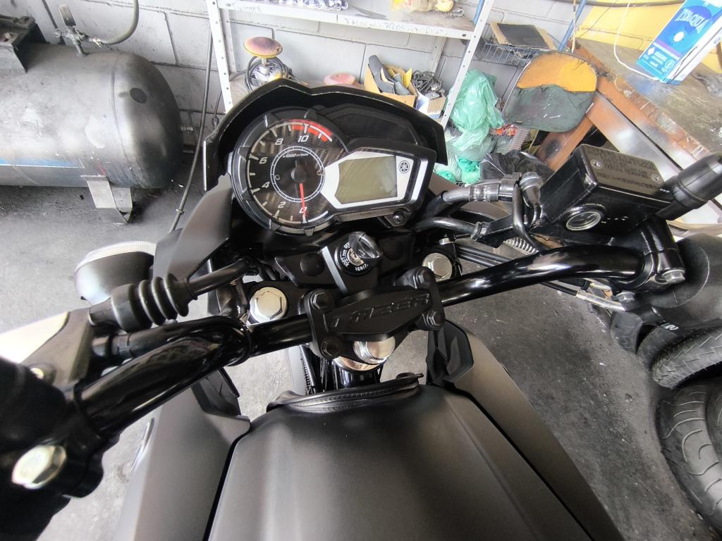 YAMAHA Fazer YS 150 - Foto