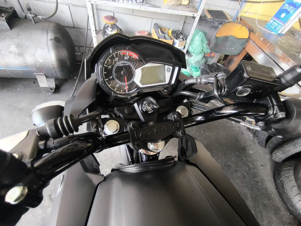 YAMAHA Fazer YS 150 - Foto