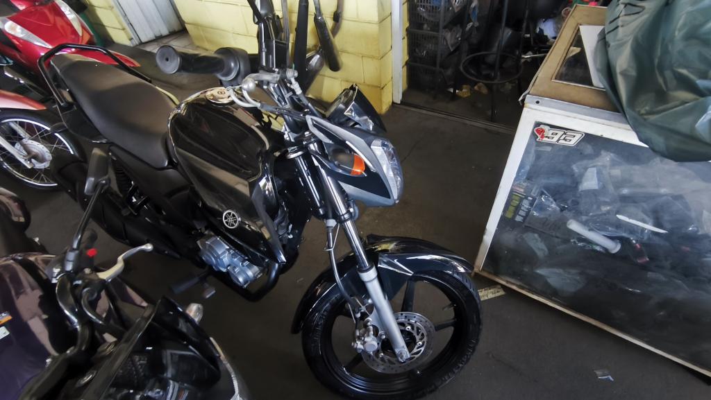 YAMAHA Fazer YS 150 - Foto