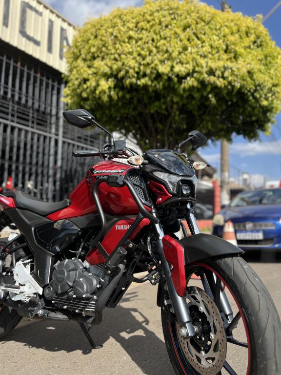 YAMAHA FZ 15 Fazer - Foto