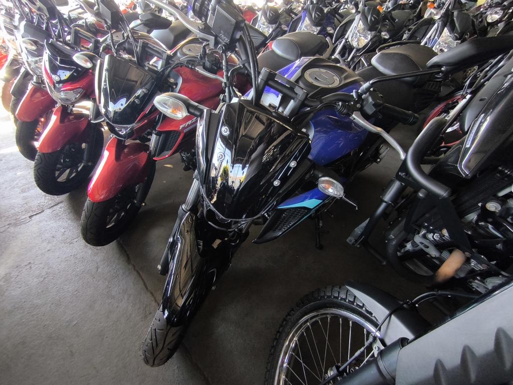 YAMAHA FZ 25 250 Fazer Flex - Foto