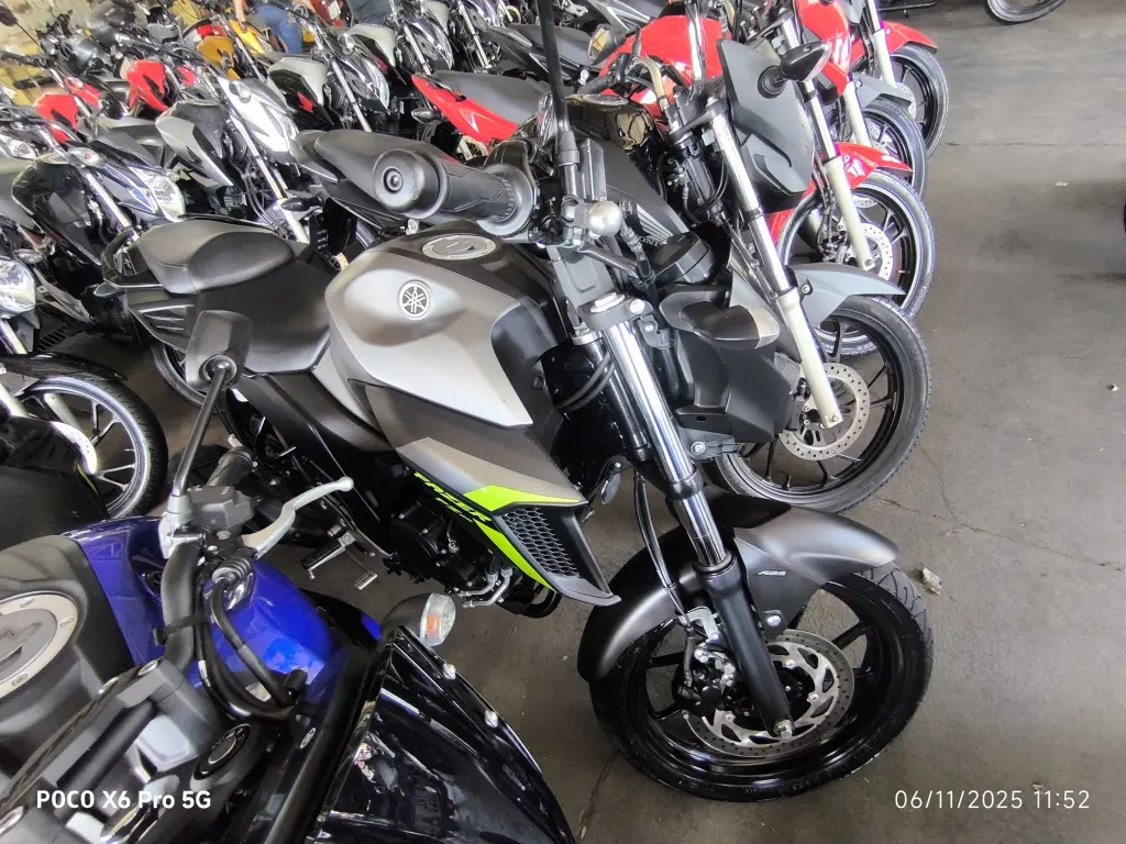 YAMAHA FZ 25 250 Fazer Flex - Foto
