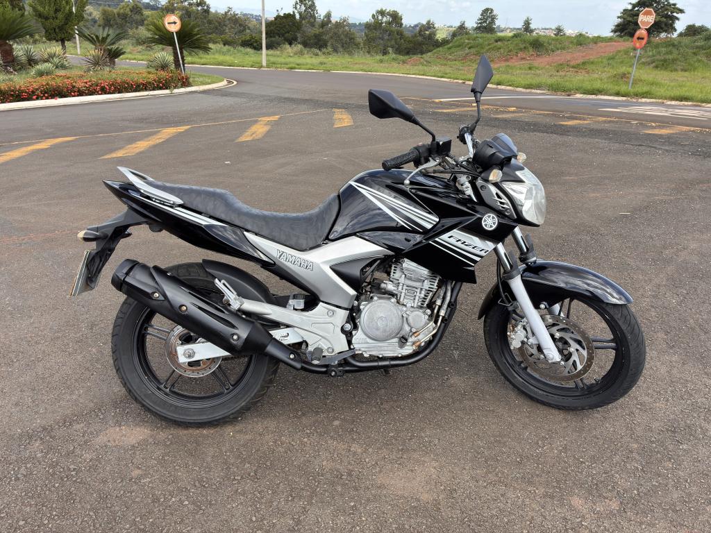 YAMAHA FZ 25 250 Fazer Flex - Foto