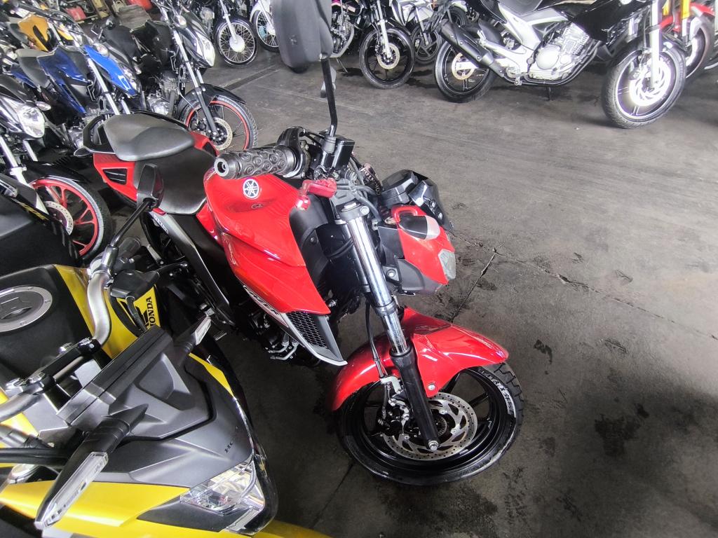 YAMAHA FZ 25 250 Fazer Flex - Foto